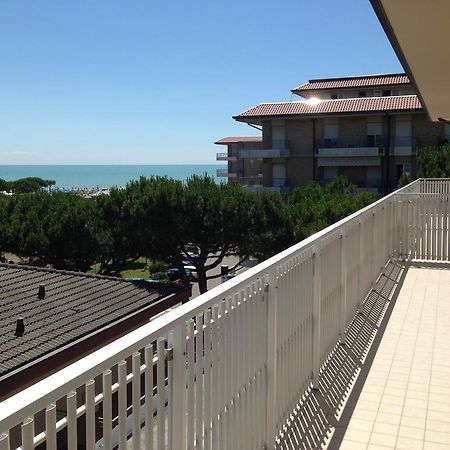 Residence Gallo - Walterigato Apartments Per Solo Famiglie Лідо-ді-Єзоло Номер фото