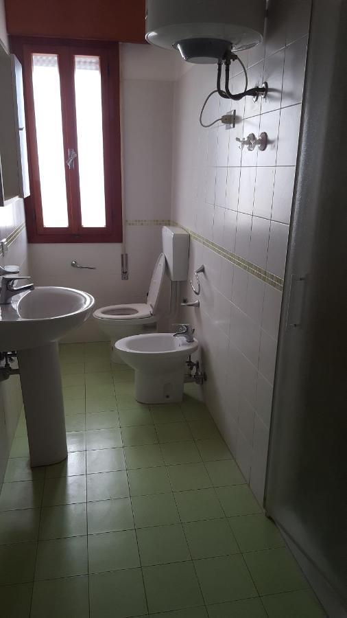 Residence Gallo - Walterigato Apartments Per Solo Famiglie Лідо-ді-Єзоло Екстер'єр фото