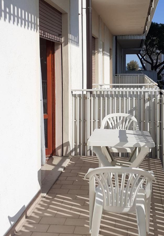 Residence Gallo - Walterigato Apartments Per Solo Famiglie Лідо-ді-Єзоло Екстер'єр фото